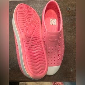 Native shoes women’s size 7